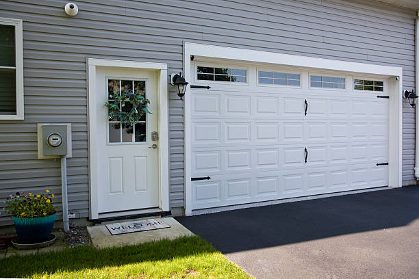 24/7 Emergency Garage Door Panel Replacement experts in Franklin County County, IA